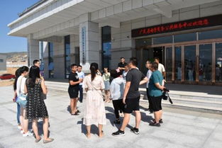 返鄉大學生創業青年赴山西廣靈電子商務公共服務中心參觀學習，探索電商新機遇